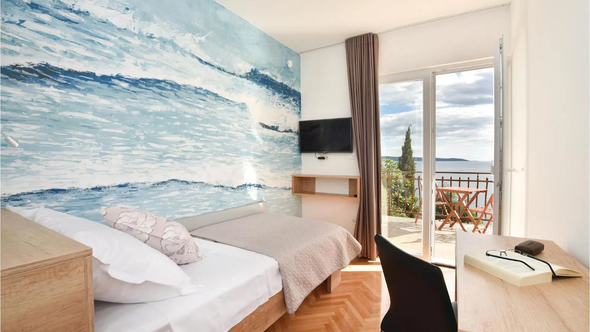 Beautiful Home In Okrug Gornji With Jacuzzi Kroatien