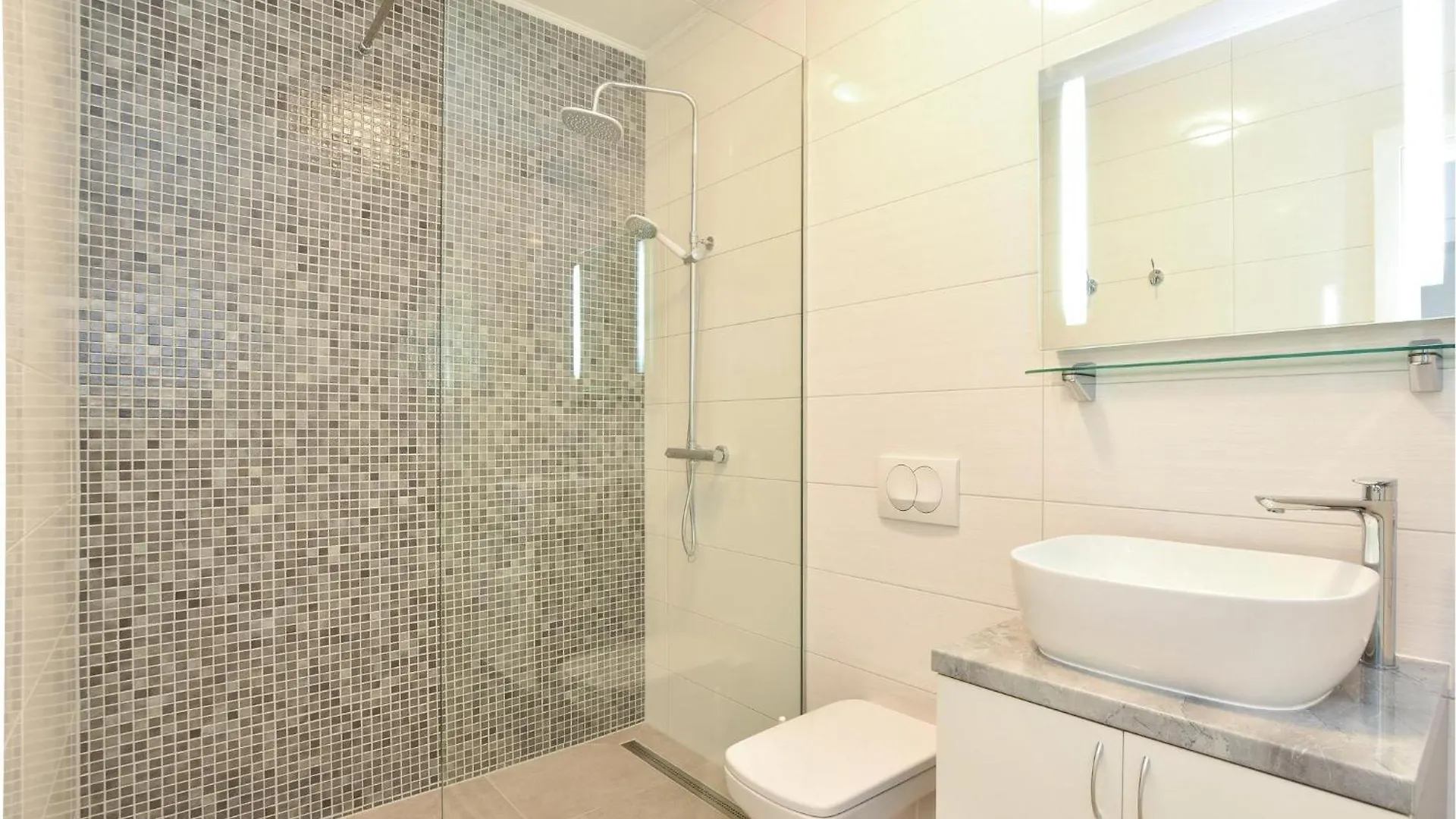 Beautiful Home In Okrug Gornji With Jacuzzi 0*, Trogir Kroatien